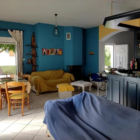 בית נופש Seaview Maisonette Just A Breath Of Center 'new Listing'