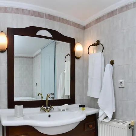Seaview Maisonette Just A Breath Of Center 'new Listing' * Χανιά